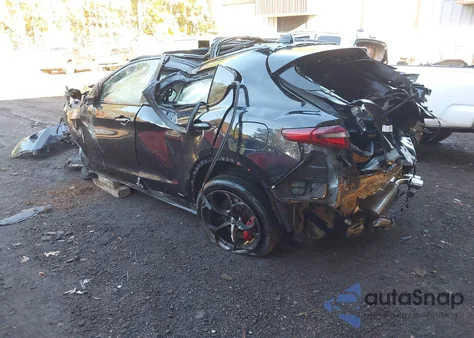 2021 Alfa Romeo Stelvio Quadrifoglio Awd z USA, uszkodzony, nr VIN ZASPAKEV9M7D14410